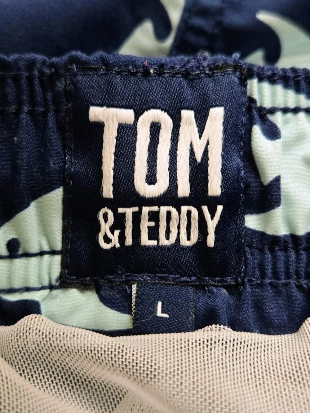 Tom & Teddy Angelfish Swim Trunks Mens Mesh Lined Drawstring Waist Flap Pocket L